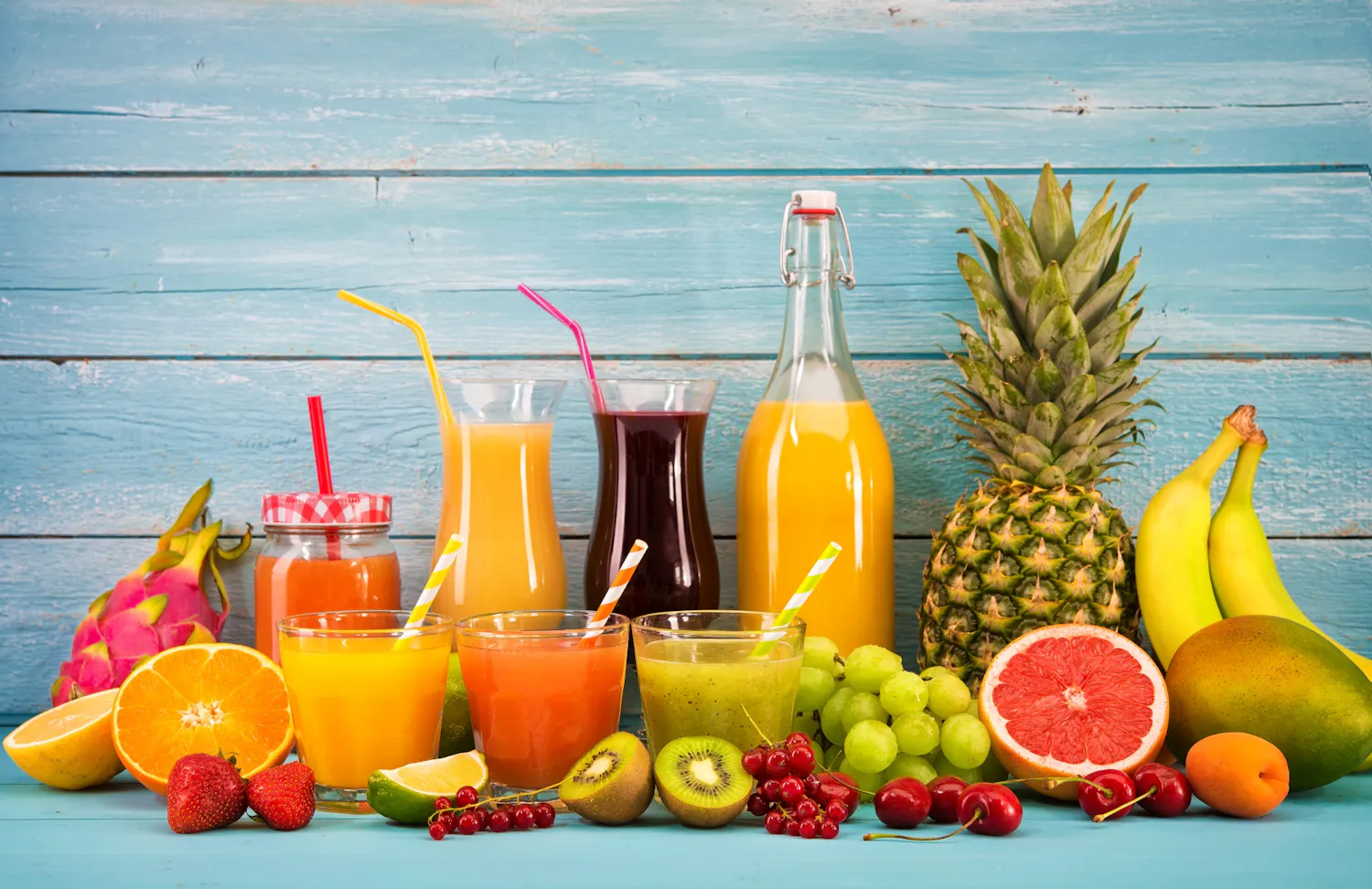 Smoothie, jus ou fruits entiers : quelle est la manière la plus saine de consommer des fruits ?