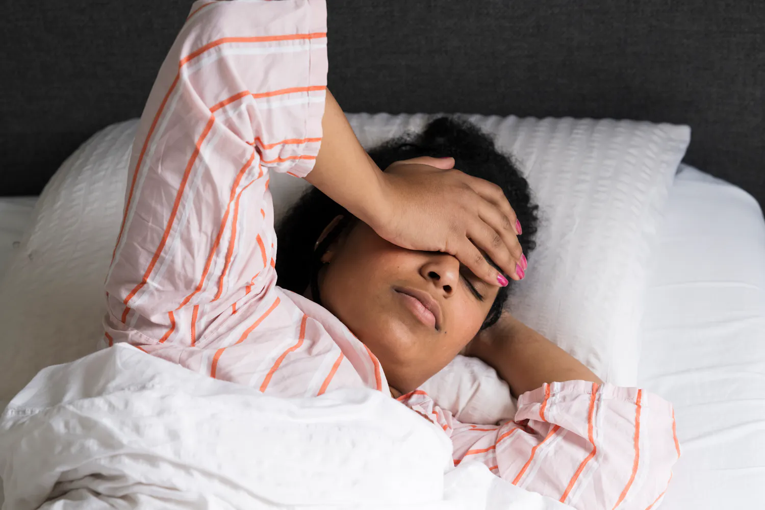 Comment le cycle menstruel influence la qualité du sommeil ?