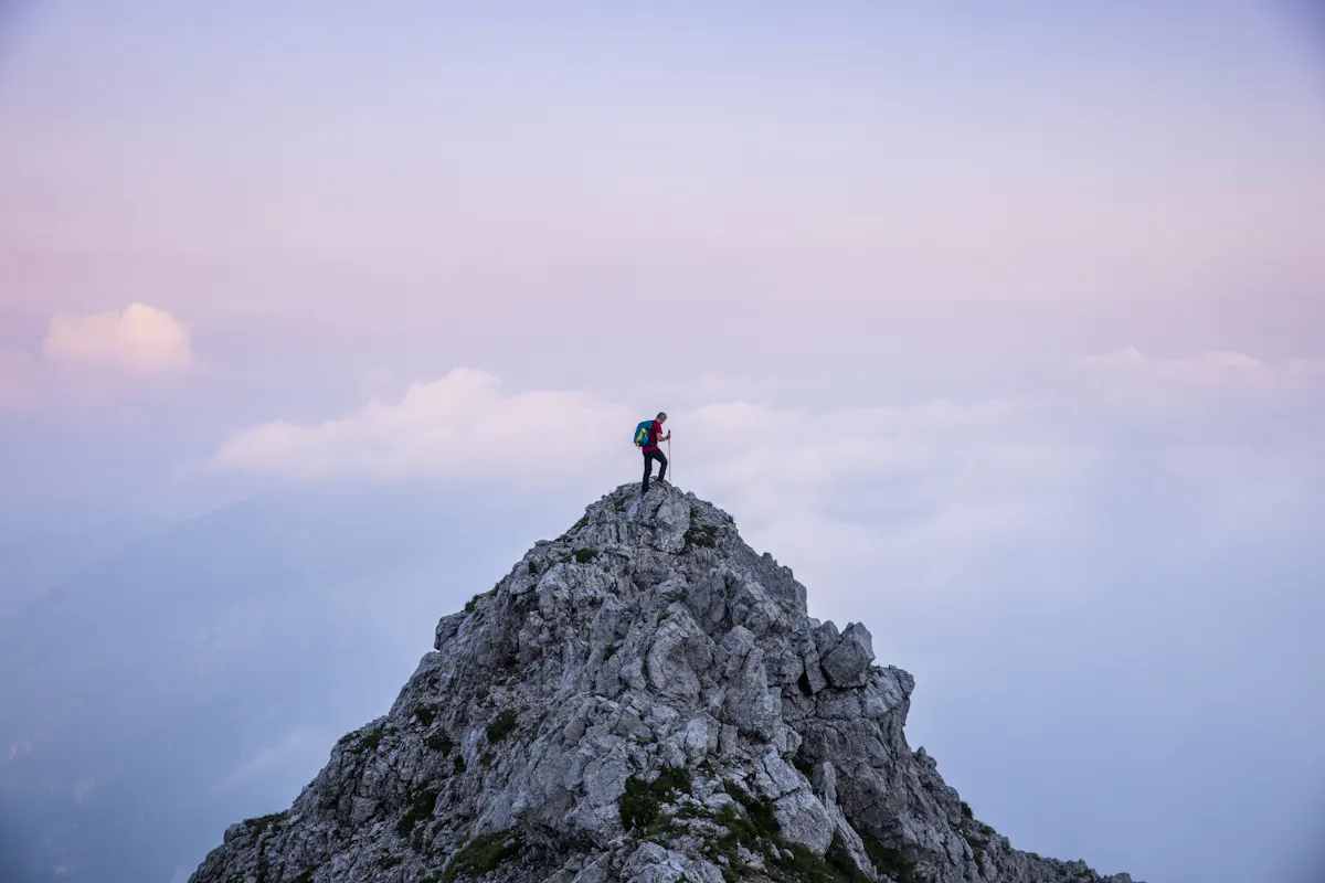 Une jeune alpiniste de 24 ans meurt après une chute vertigineuse