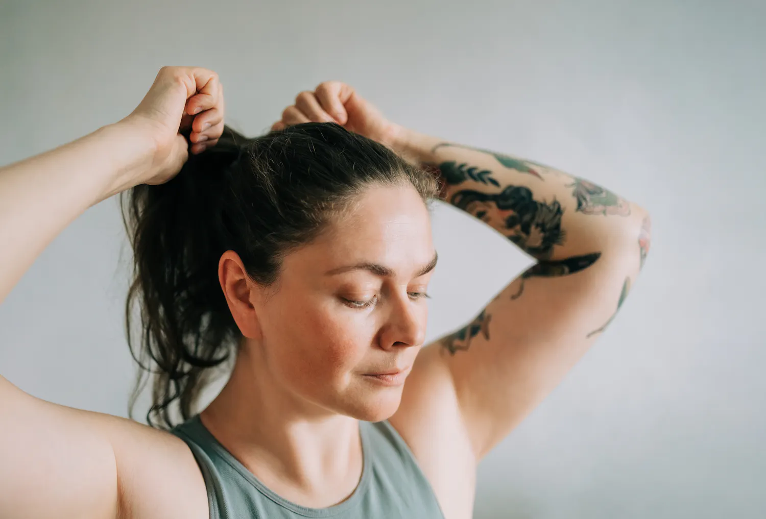 Tatouage récent : quand reprendre le sport sans risque ?