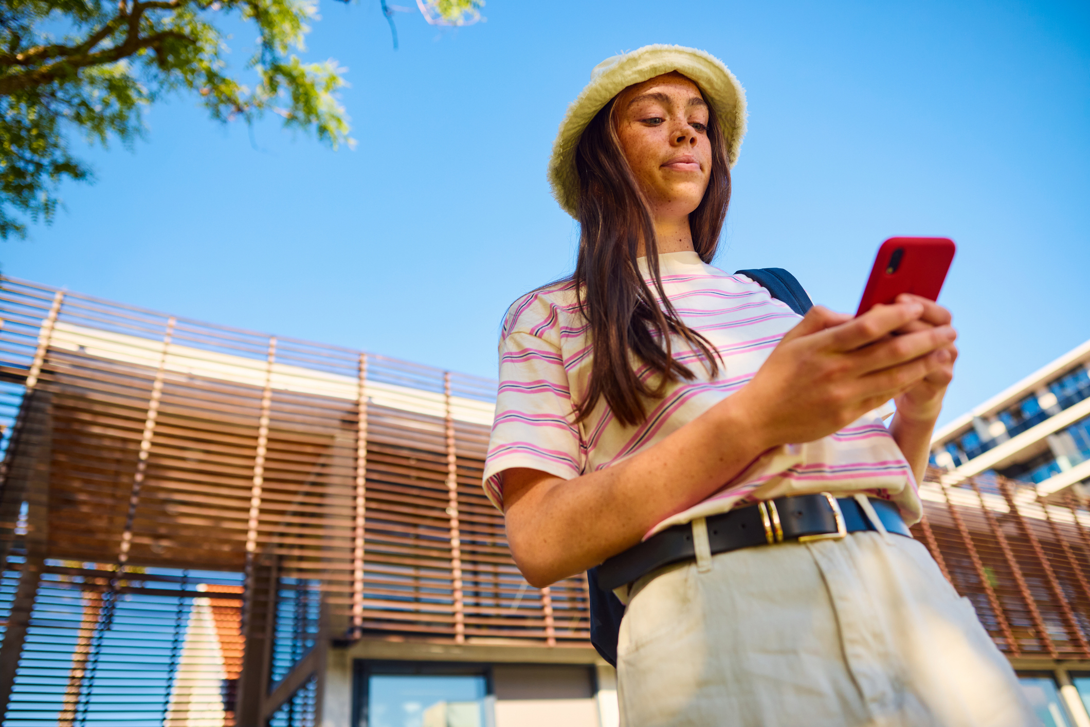 Réseaux sociaux : pourquoi retarder l'accès des ados est essentiel selon une étude