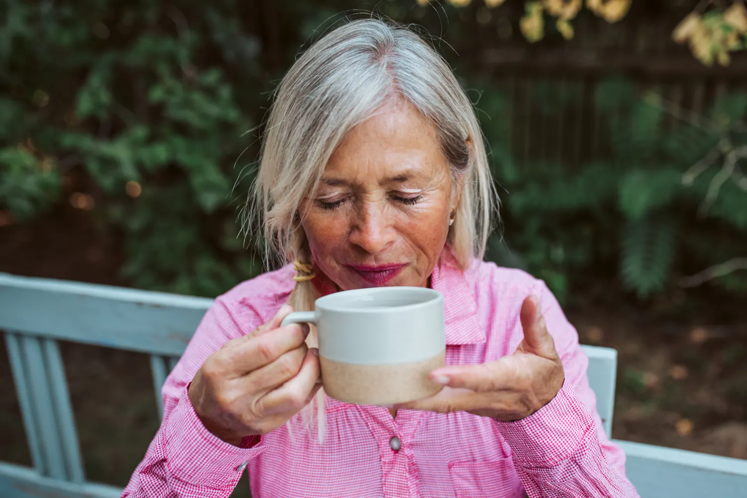 Thé ou café : la caféine fragilise-t-elle les os ou les rend-elle plus solides ?