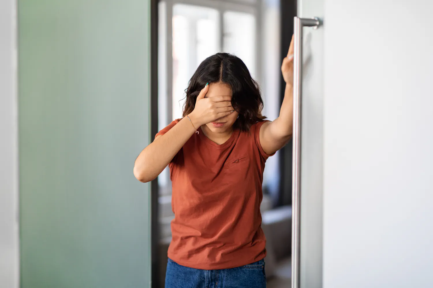 Sensation de perte d'équilibre, notamment en marchant : causes possibles et solutions