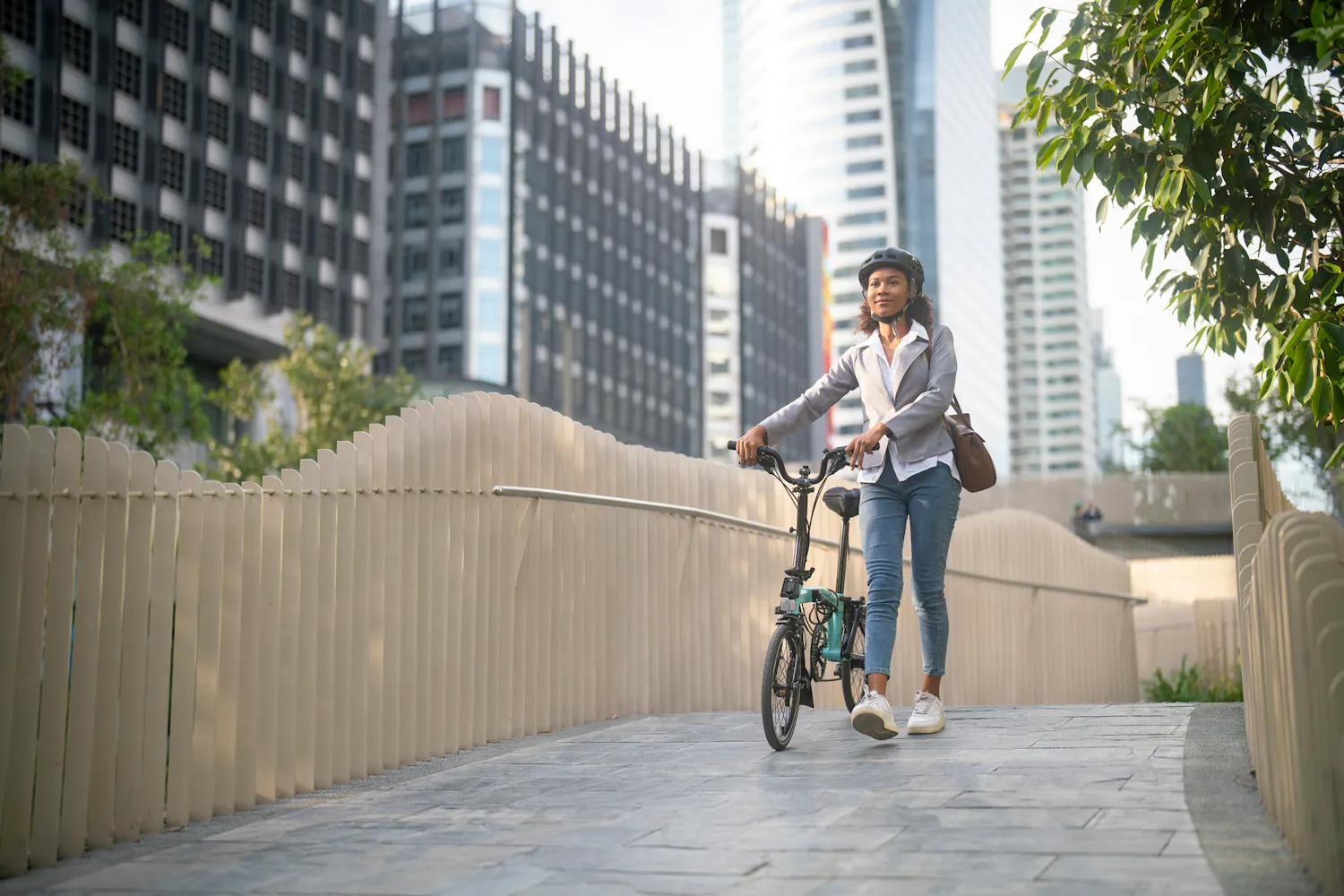Cycling vs. Walking: Benefits and Precautions for Knee Health