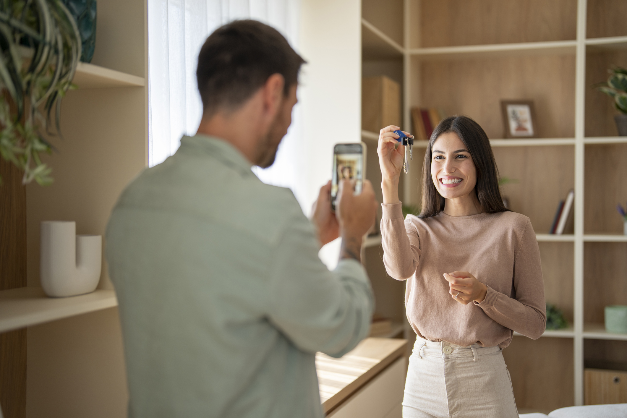 « Instagram husband » : prendre sa moitié en photo, une nouvelle charge mentale ?