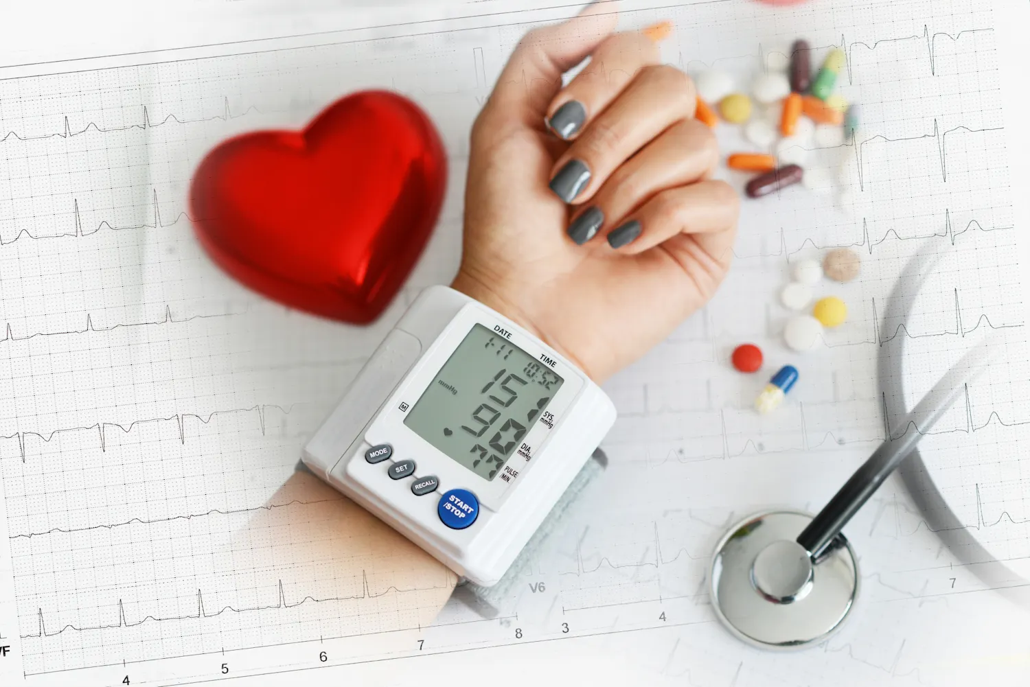 Hypertension : alimentation, médicaments, activité physique, les conseils de médecins qui changent tout
