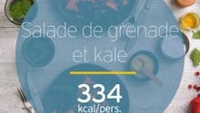 Salade de chou kale à la grenade et au kaki
